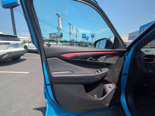Vehicle image 33 of 35