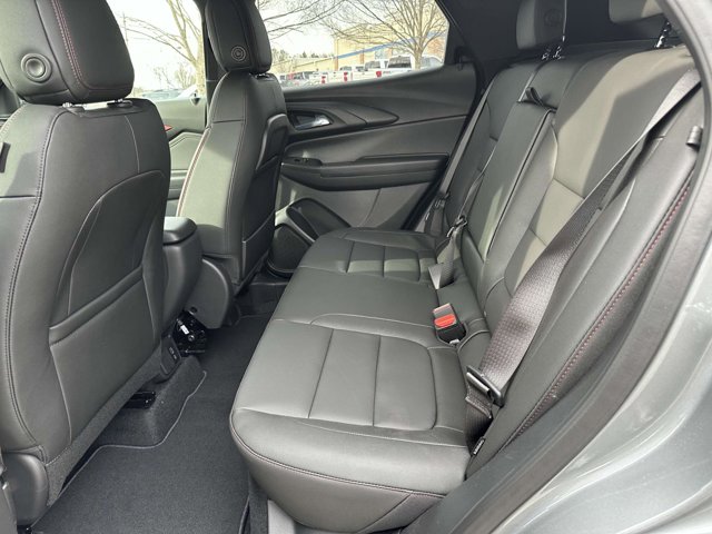 Vehicle image 16 of 26