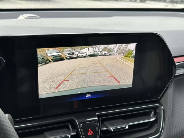 Vehicle image 17 of 26