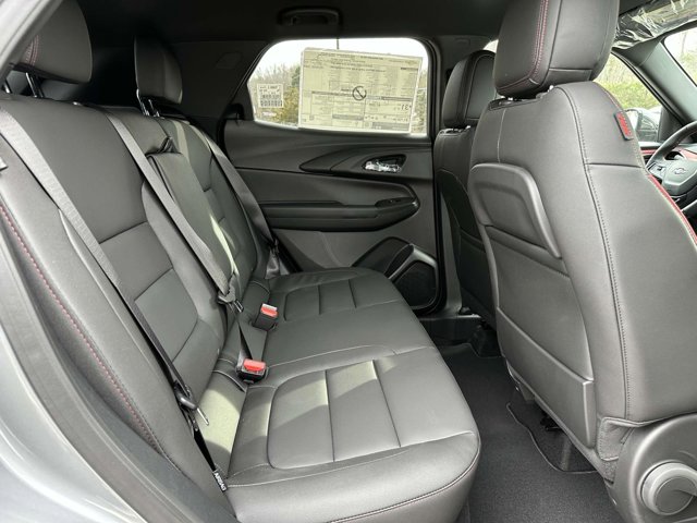 Vehicle image 13 of 26