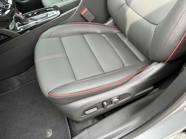Vehicle image 20 of 26
