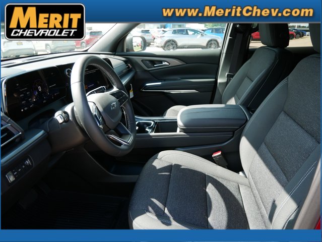 Vehicle image 8 of 9