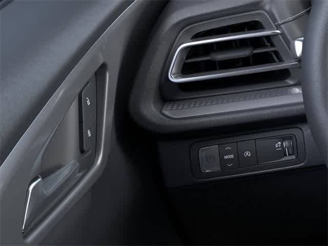 Vehicle image 19 of 24