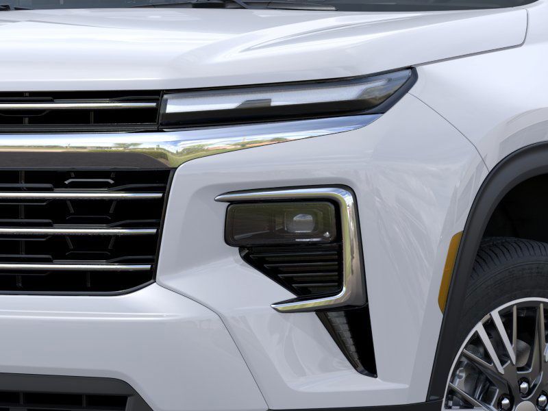 Vehicle image 18 of 24