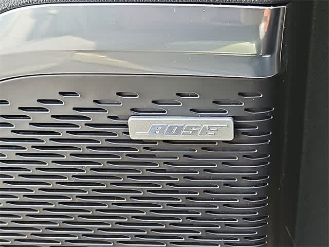 Vehicle image 19 of 23