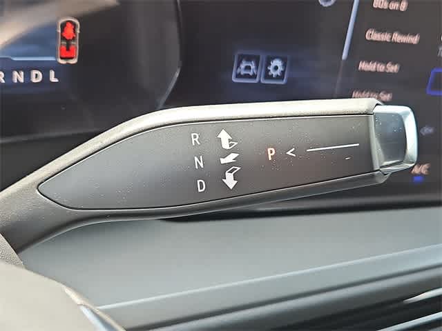 Vehicle image 9 of 23