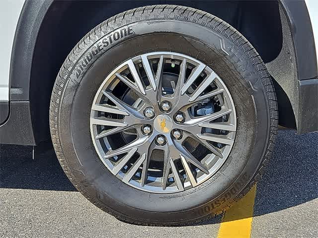 Vehicle image 7 of 24
