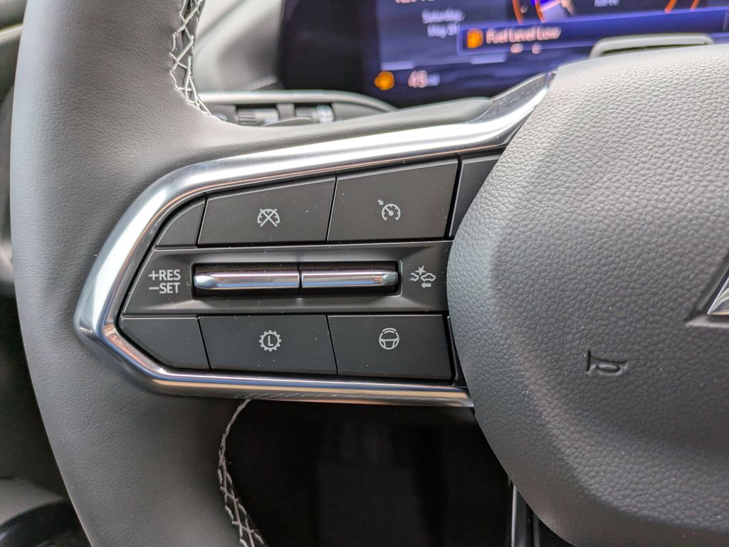 2025 Chevrolet Traverse FWD LT Image 24 of 30