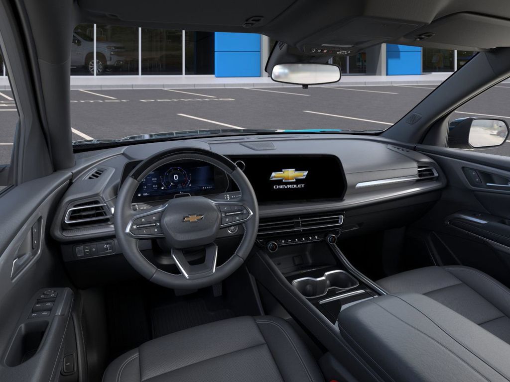 2025 Chevrolet Traverse FWD LT Image 14 of 30