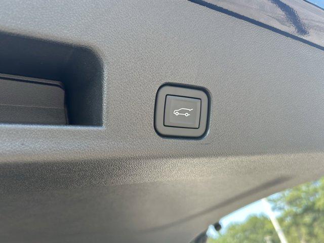 Vehicle image 31 of 32