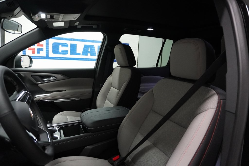 Vehicle image 18 of 40
