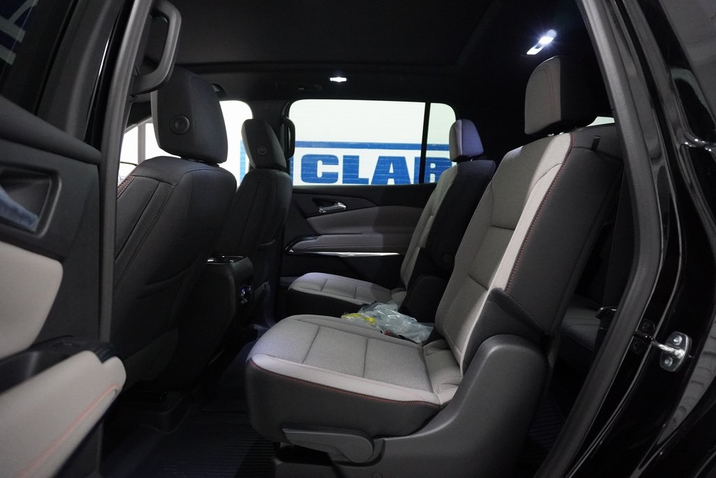 Vehicle image 36 of 40