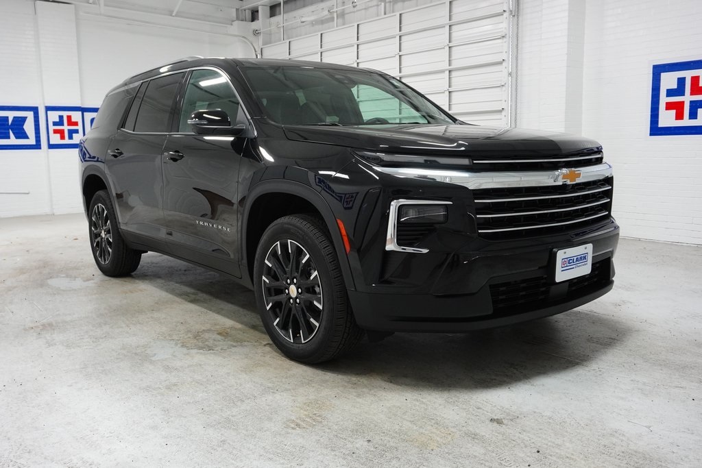 Vehicle image 4 of 40