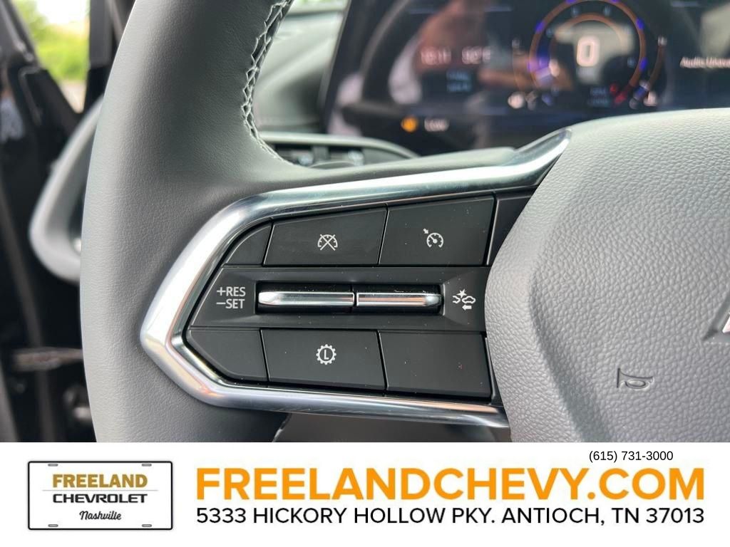 2025 Chevrolet Traverse FWD LT Image 9 of 22