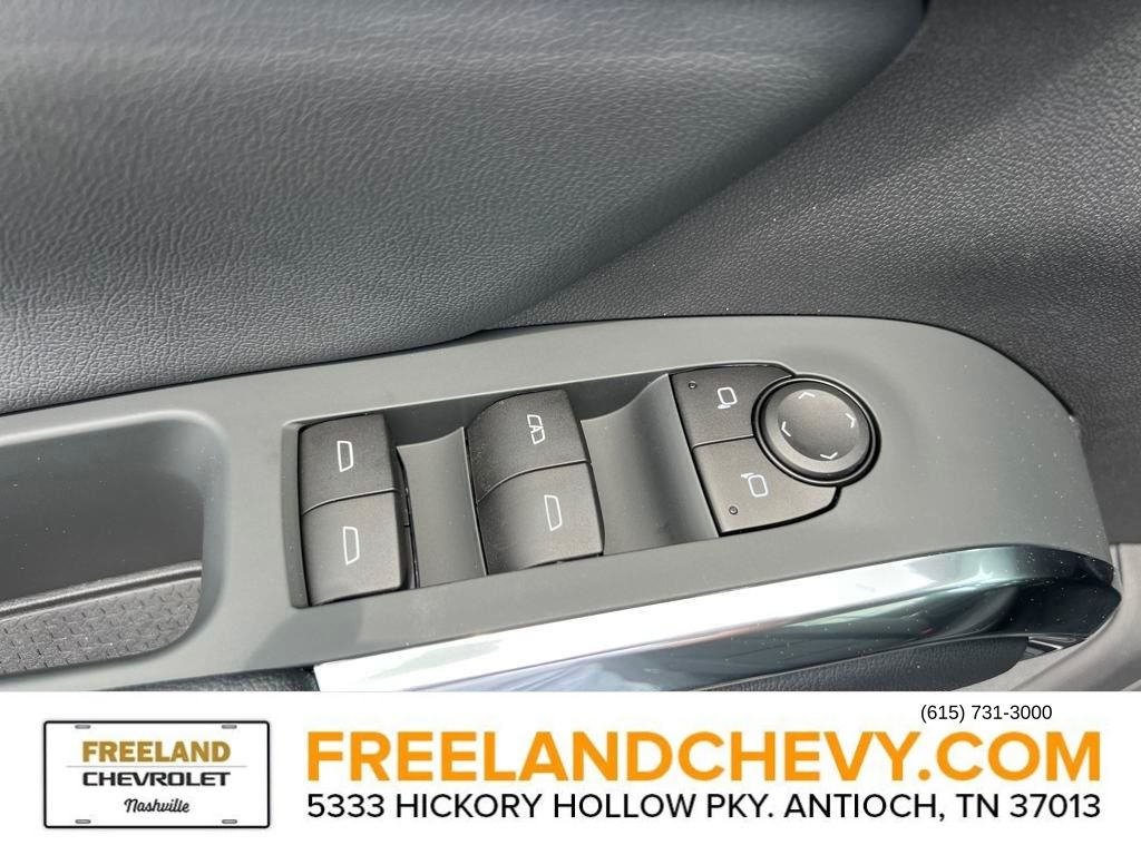 2025 Chevrolet Traverse FWD LT Image 7 of 22