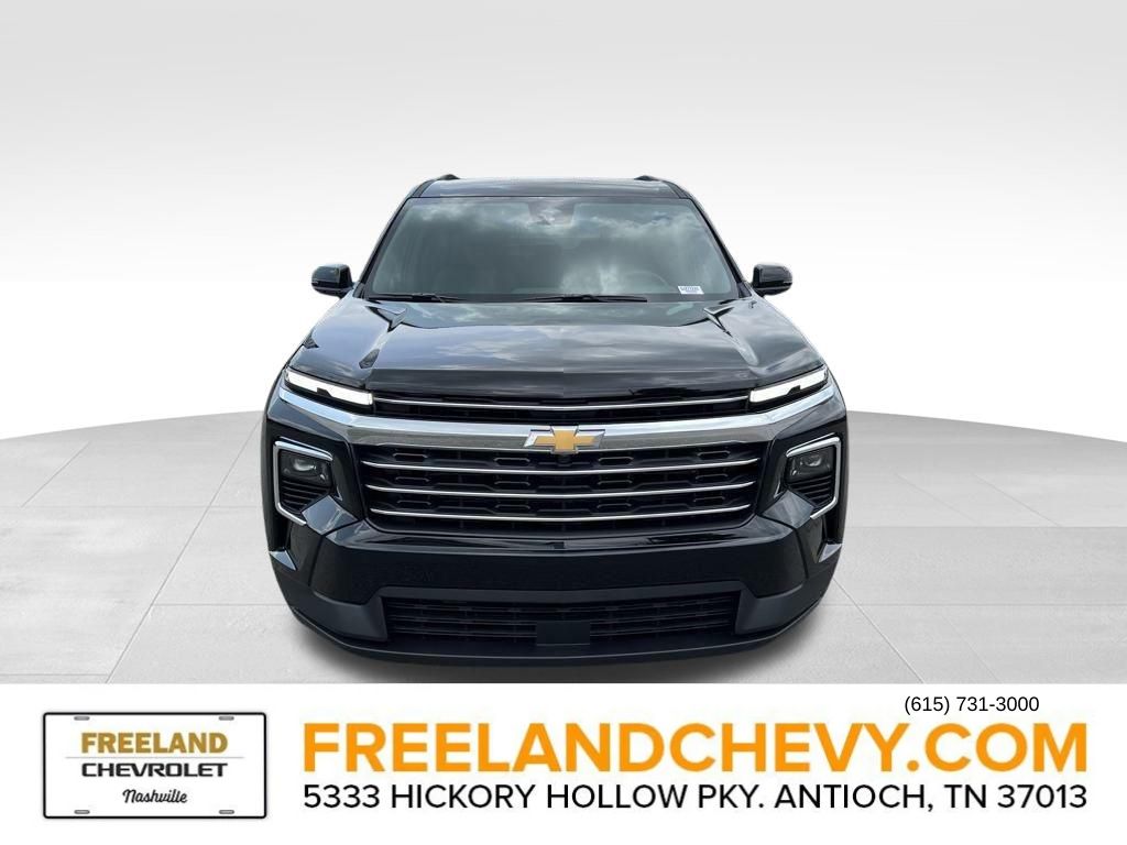 2025 Chevrolet Traverse FWD LT Image 3 of 22