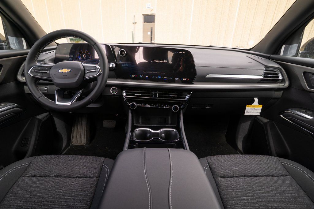 Vehicle image 11 of 41
