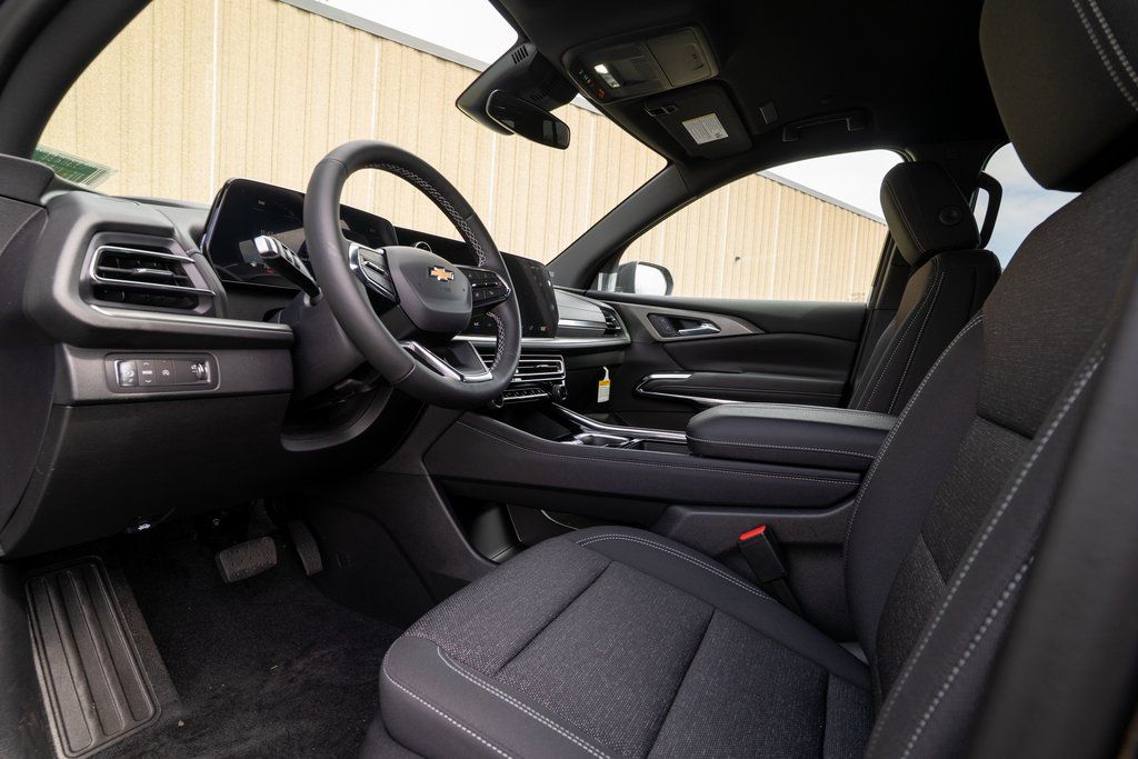 Vehicle image 12 of 41