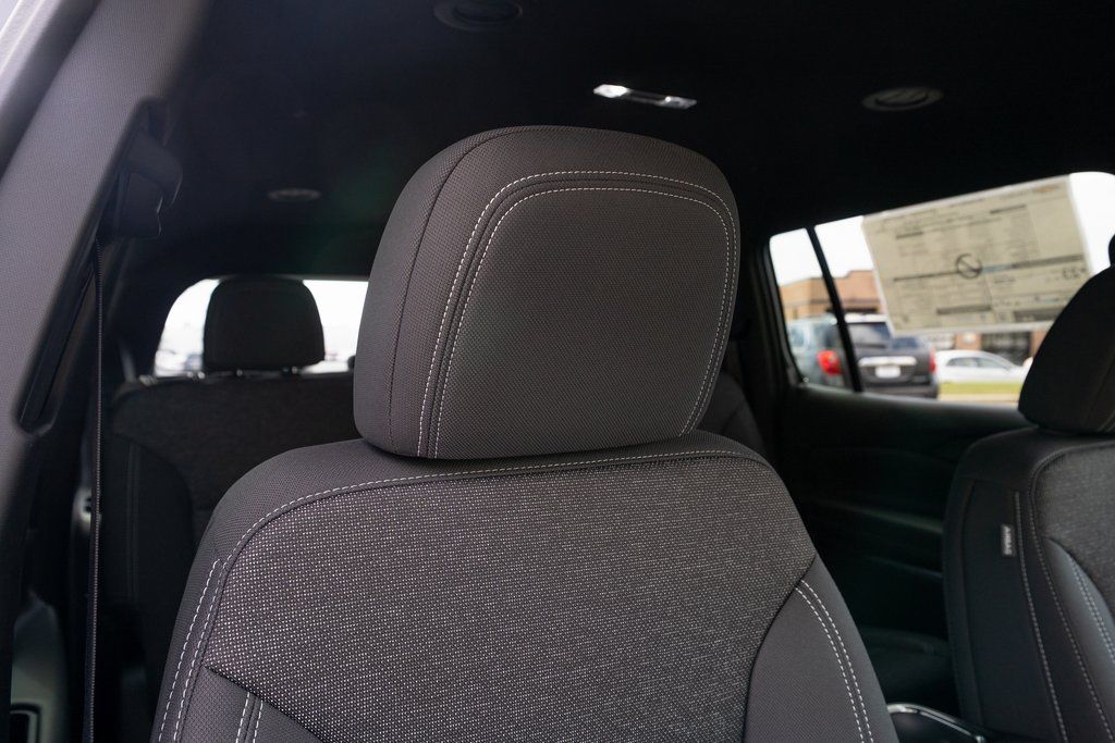 Vehicle image 15 of 41