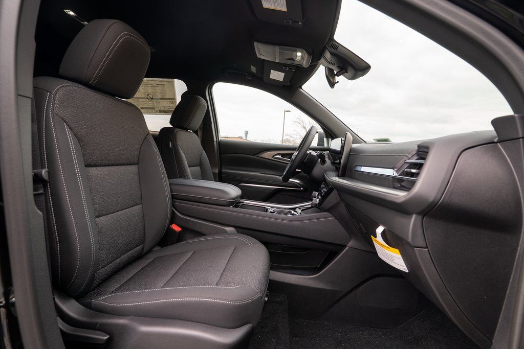 Vehicle image 13 of 41