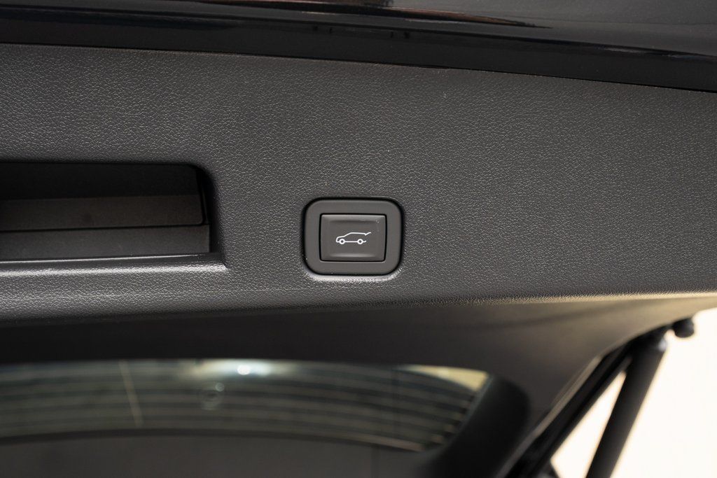 Vehicle image 40 of 41