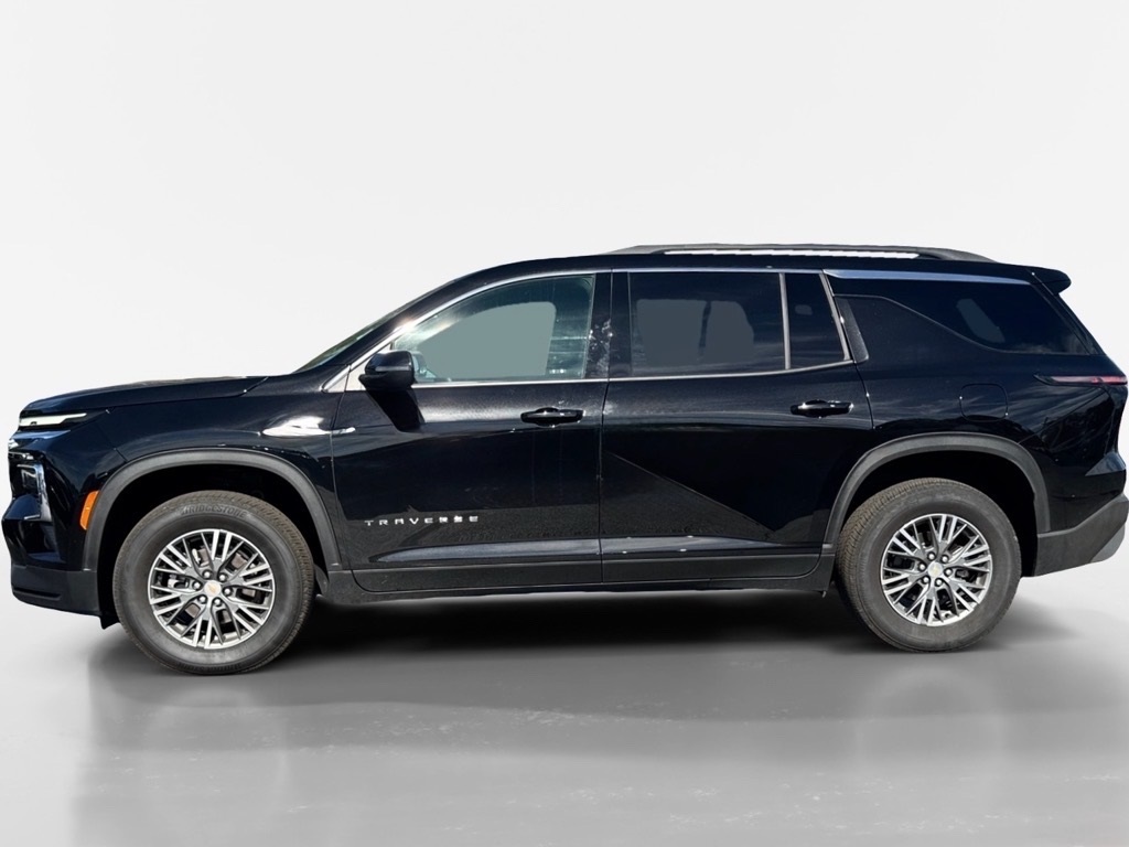 2025 Chevrolet Traverse AWD LT Image 8 of 21