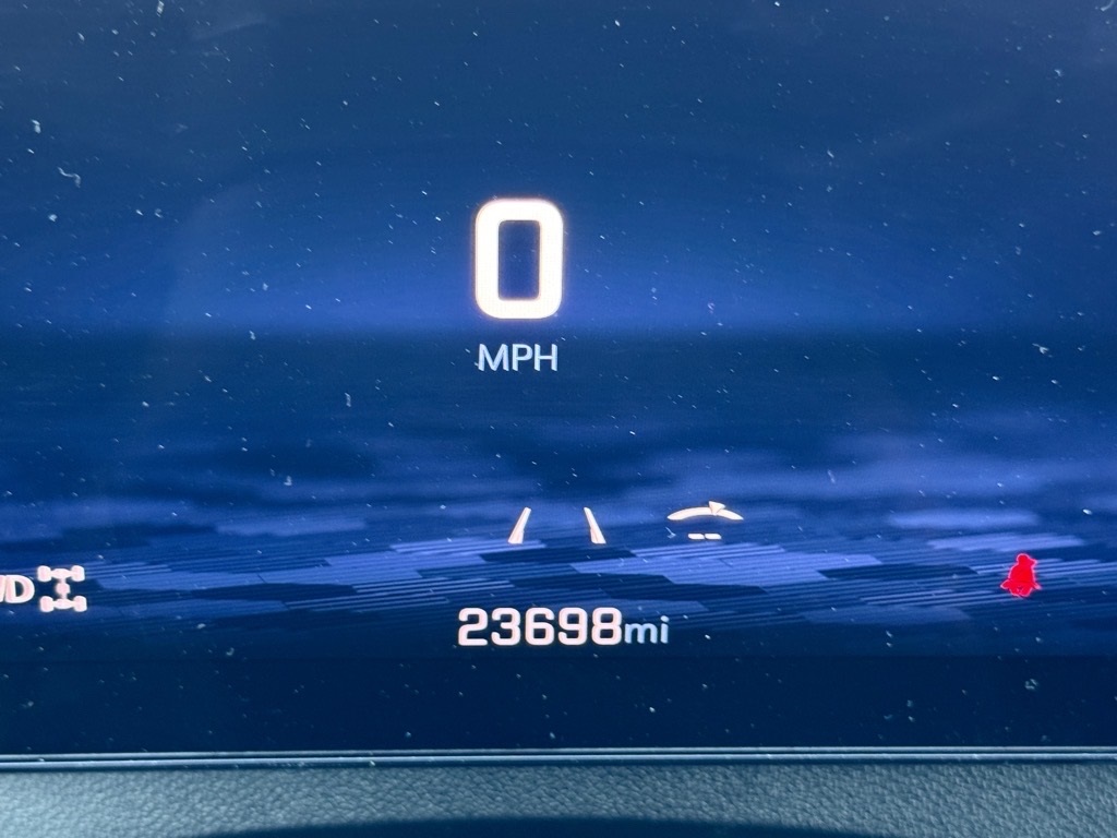 2025 Chevrolet Traverse AWD LT Image 15 of 21