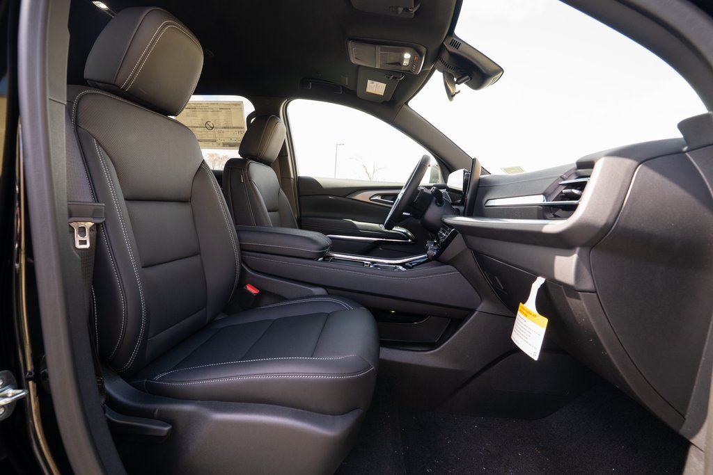 Vehicle image 13 of 42