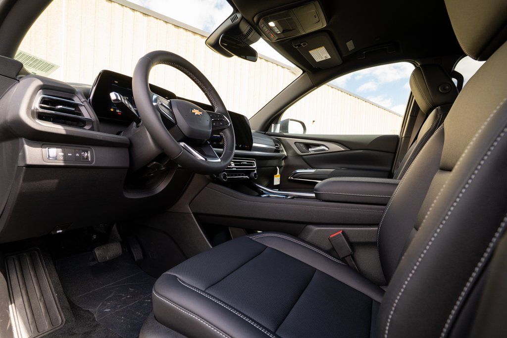 Vehicle image 12 of 42
