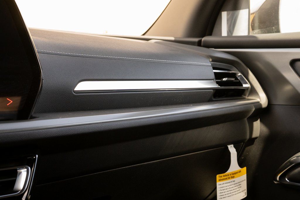 Vehicle image 26 of 42