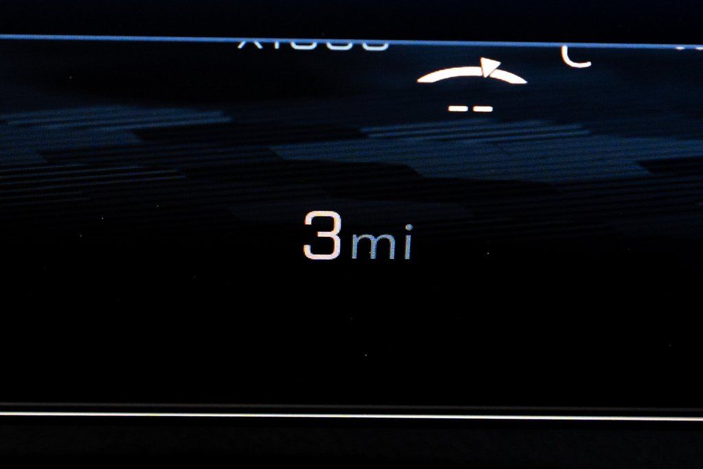 Vehicle image 29 of 42