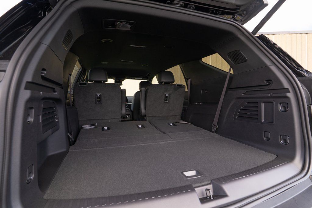 Vehicle image 41 of 42