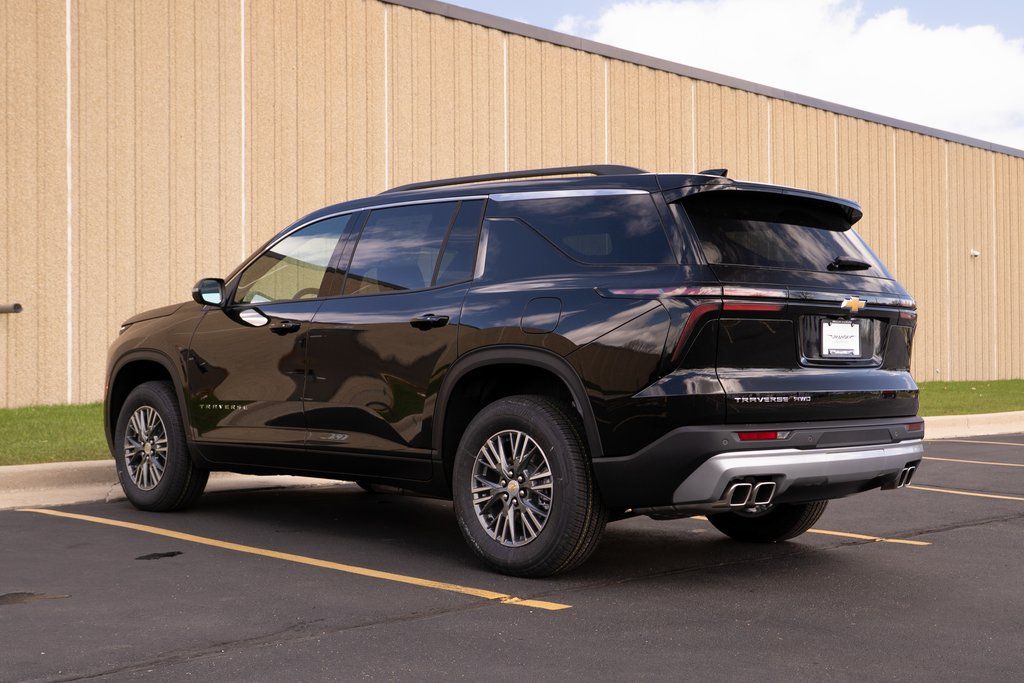 Vehicle image 7 of 42