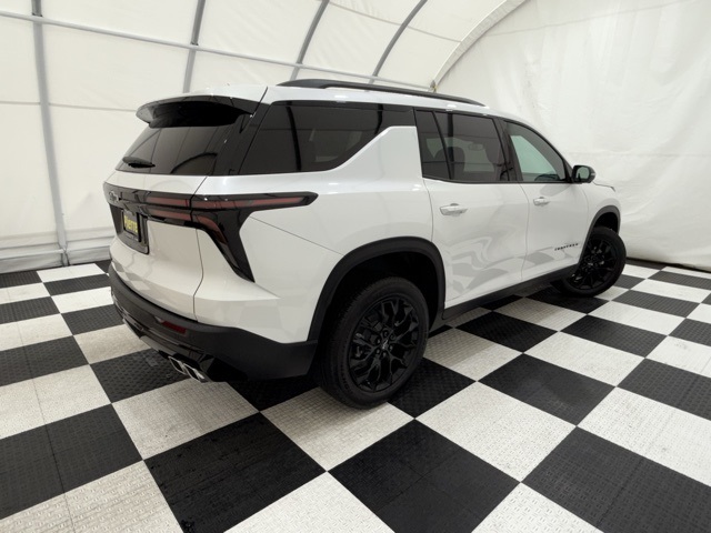 Vehicle image 4 of 43