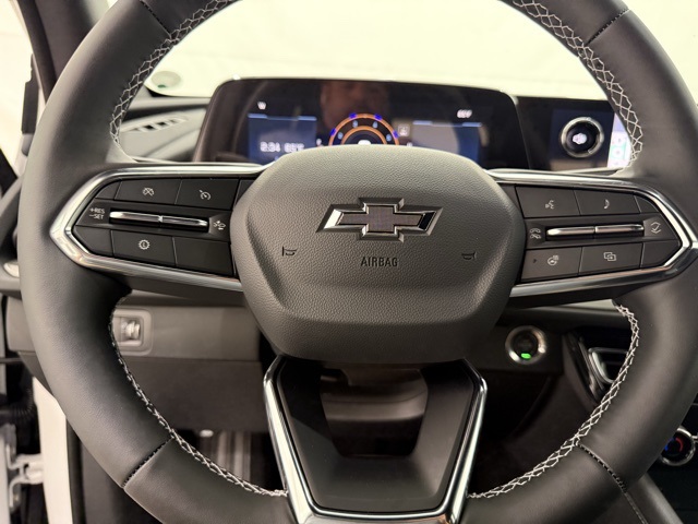 Vehicle image 34 of 43
