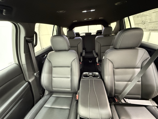 Vehicle image 13 of 43
