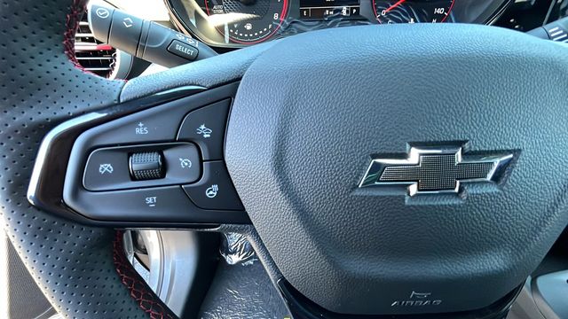 Vehicle image 28 of 30