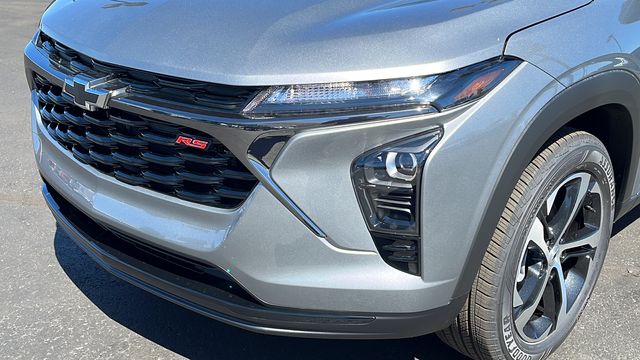 Vehicle image 26 of 30