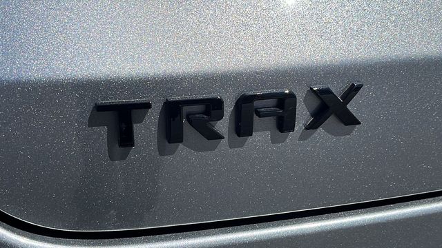 Vehicle image 27 of 30