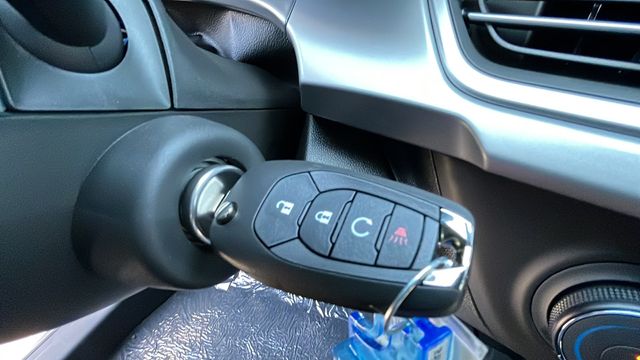 Vehicle image 25 of 30