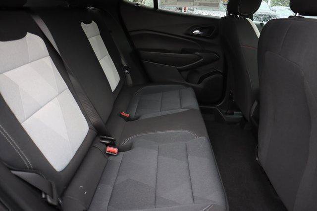 Vehicle image 21 of 27