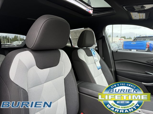 Vehicle image 13 of 35