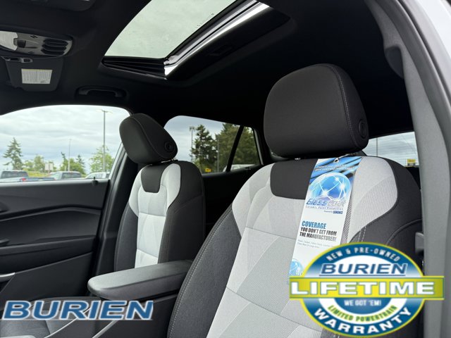 Vehicle image 17 of 35