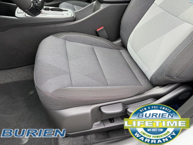 Vehicle image 33 of 35