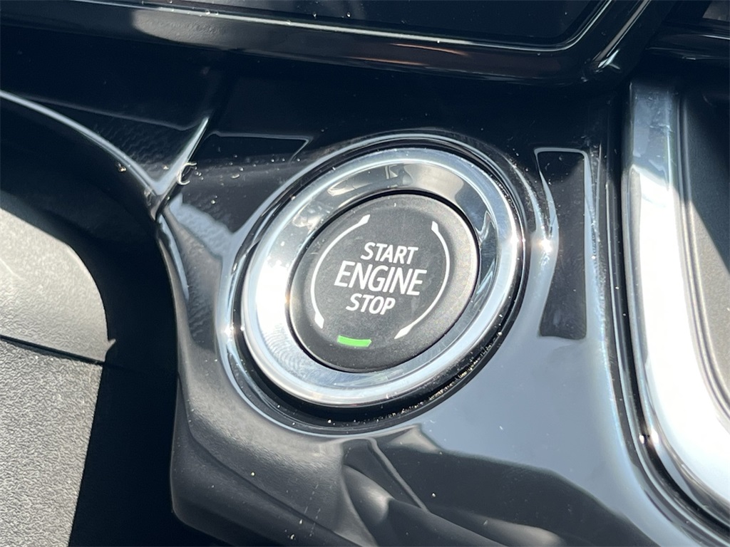 Vehicle image 24 of 30