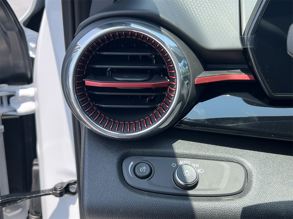 Vehicle image 20 of 30