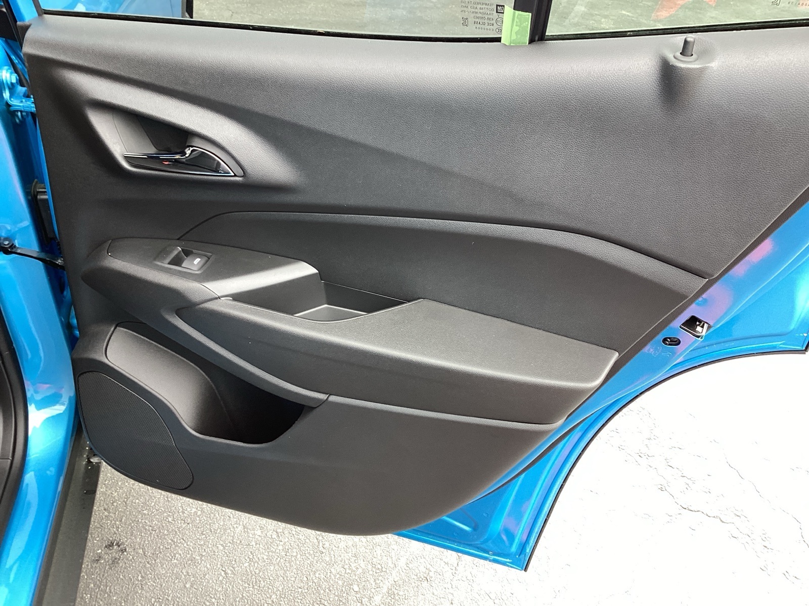 Vehicle image 34 of 36