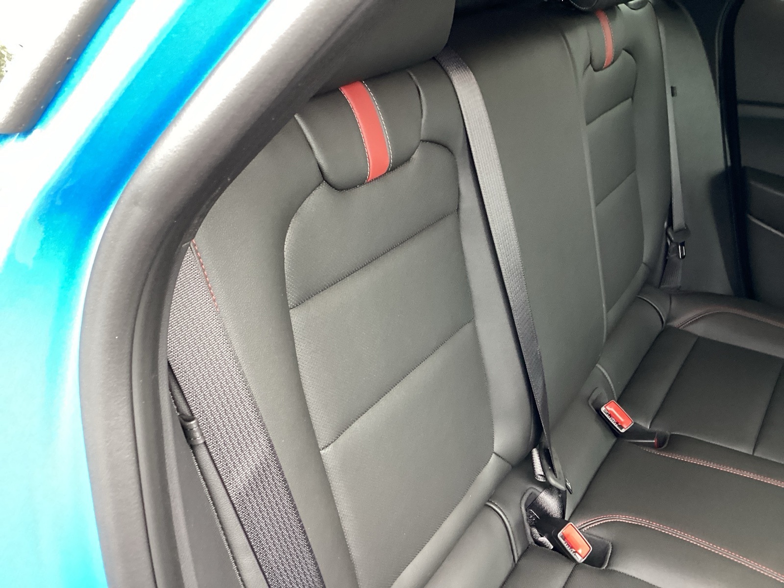 Vehicle image 26 of 36