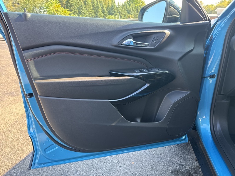 2025 Chevrolet Trax 2RS Image 23 of 45