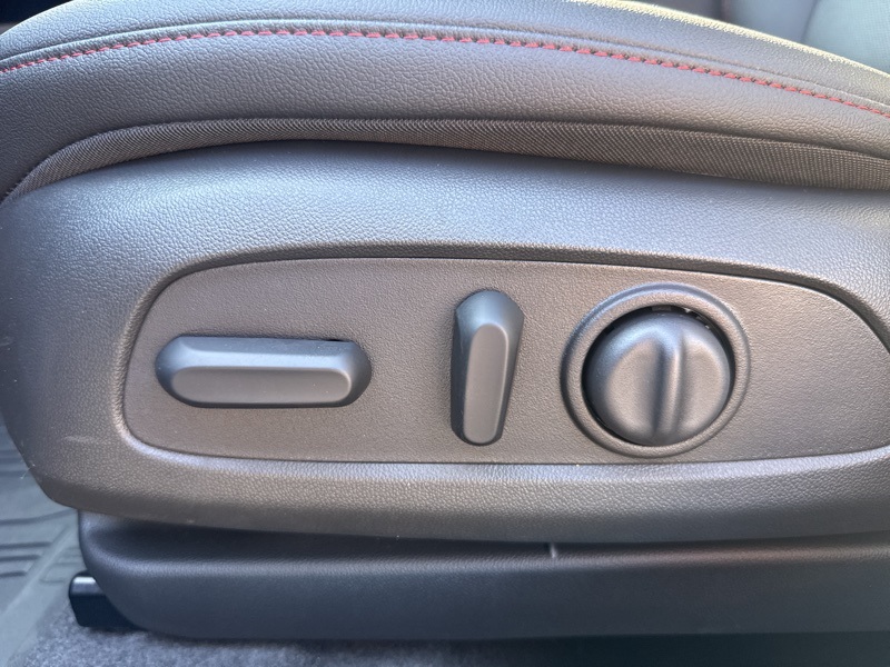 2025 Chevrolet Trax 2RS Image 40 of 45